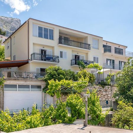 Apartmani Mirta Omis A エクステリア 写真