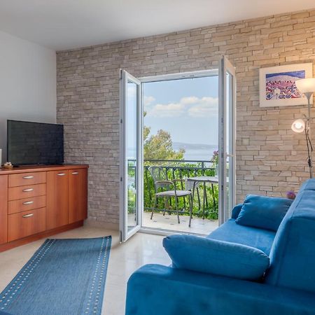 Apartmani Mirta Omis A エクステリア 写真
