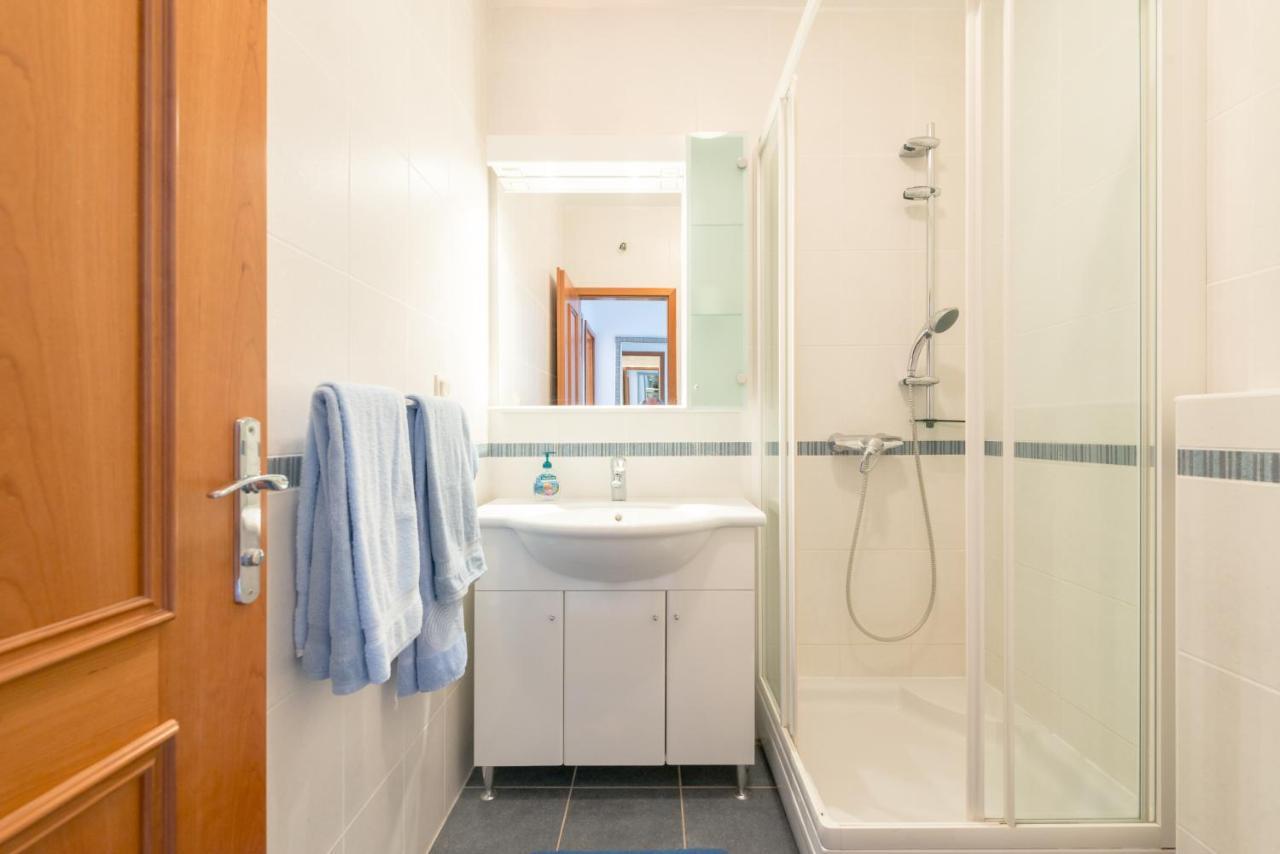 Apartmani Mirta Omis A エクステリア 写真