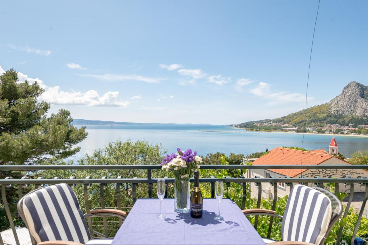 Apartmani Mirta Omis A エクステリア 写真